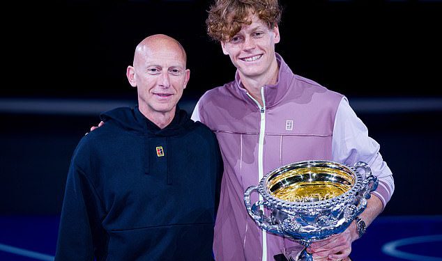 Šampion Wimbledona Jannik Sinner Rehires trener koji je otpustio zbog kupnje spreja za nos koji je doveo do tromjesečne doping zabrane