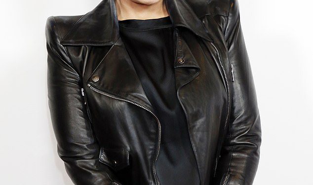 Šaron Osbourne proganjana počast Cosby Show Star -u samo nekoliko sati prije nego što je objavljena Ozzyjeva smrt