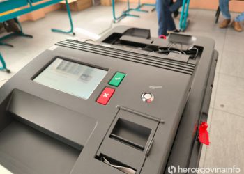 Schmidtova odluka donosi skenere i e-identifikaciju na birališta: Izborna krađa kakvu smo poznavali postaje prošlost?