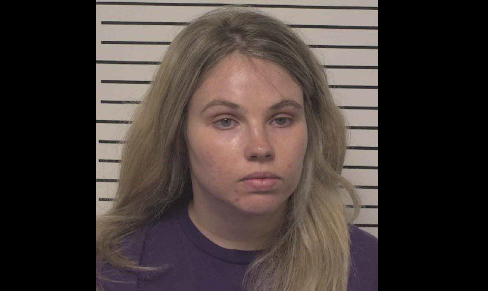 Kirsten Rhea Taylor, 28, iz Mooresvillea, uhićena je pod optužbom za okrutnost kaznenog djela, nakon što su se pojavili video navodno probijanje psa u mladosti u Sjevernoj Karolini