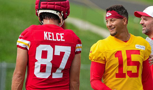 Šefovi dovode bivšeg šefa zločina kako bi nadahnuli Travis Kelce, Patrick Mahomes i CO tijekom NFL trening kampa