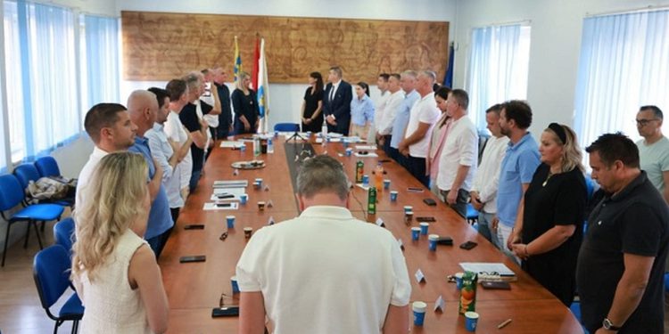 Sinjski HDZ: “Gradonačelnik Bulj izgubio je većinu u Gradskom vijeću”