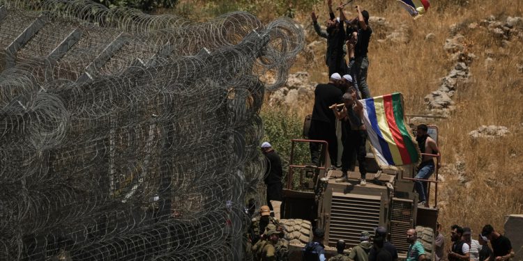 Sirijska vlada i vođe manjinskih manjina najavljuju novo primirja dok se izraelski štrajkovi nastavljaju