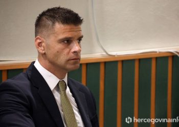 Skupština HNŽ ugurala pa usvojila ključne izmjene policijskih zakona, sniženi kriteriji za vodeće pozicije u MUP-u