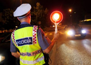 Slobodna Dalmacija – Bračanin mora dati cijelu plaću za kaznu! Pogledajte koliko su mu promila izmjerili; čudo da nije netko nastradao