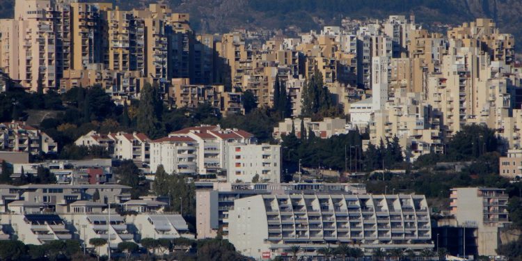 Slobodna Dalmacija – Čitateljica sa splitskog Mertojaka ispaljuje zbog zvukova koji bude kvart: ‘Jel’ baš moraju to raditi u 3 ujutro?!’