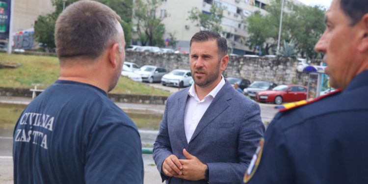 Slobodna Dalmacija – FOTO Šuta obišao devastirani Poljud i obratio se Splićanima: ‘Neka pomogne tko god može! Zvao me ministar…’