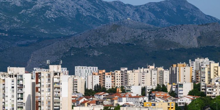 Slobodna Dalmacija – Je li moguće? Split dobiva novu modernu prometnicu, njezina izgradnja godinama je zapinjala na imovinskim pitanjima…