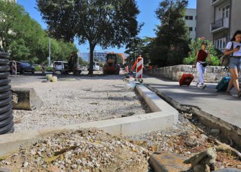 Slobodna Dalmacija – Kod Pravnog fakulteta u Splitu uređivali parking, a onda naišli na ovo! Hoće li misterij konačno biti riješen?