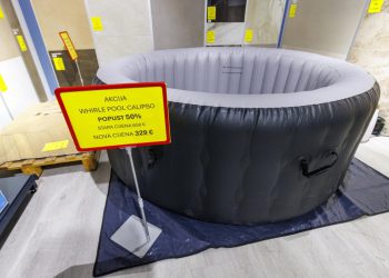 Slobodna Dalmacija – Kreće totalno ludilo u Kaštelima, poznati outlet šokirao niskim cijenama: Od danas imaju kućanske aparate, alat, bazene, jacuzzije…