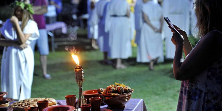 Slobodna Dalmacija – Kruha i igara! Splićani, možete besplatno na borbe gladijatora u susjednu Salonu; stiže čak i car Dioklecijan