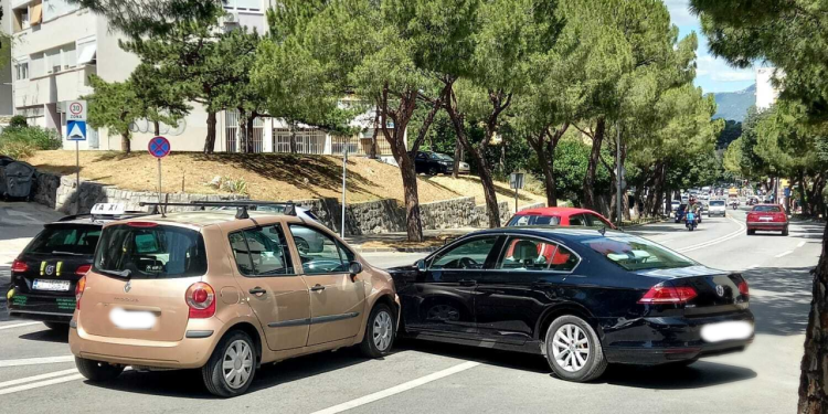 Slobodna Dalmacija – Malo su nam superćelije s neba pa još i prometne nesreće svaki dan… Kod Sunčanog sata u Splitu novi sudar