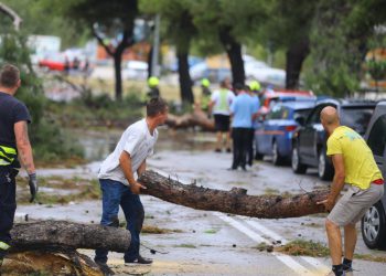 Slobodna Dalmacija – Milijunski sustav uzbunjivanja pod Marjanom je ostao nijem! I nije mu to prvi put. I tko je onda obavio njegov posao?