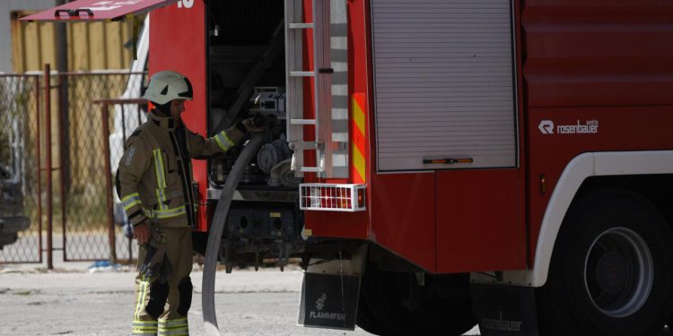Slobodna Dalmacija – Nedjelja puna intervencija: vatrogasci gasili niz požara na širem splitskom području, najgore je bilo na Hvaru