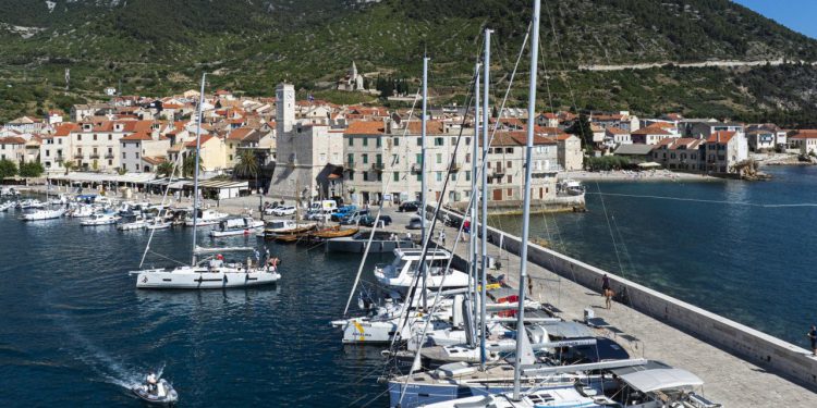 Slobodna Dalmacija – Nemate posao? Na ovom otoku hitno trebaju radnike; smještaj je osiguran, posao na neodređeno, a ovo je plaća