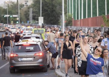 Slobodna Dalmacija – Ni taksisti nisu ‘omastili brk’ za Ultru, nije to više šta je nekad bilo: ‘ ‘U tri sata ujutro, za ove novce? Ne, hvala’