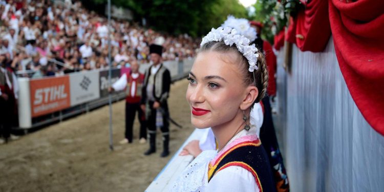 Slobodna Dalmacija – Poljičani traže od Sinjana da im dozvole da i oni trče Alku!?; ‘Neka se sjete što su obećali, barem dvojica naših…’