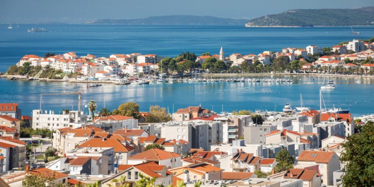 Slobodna Dalmacija – Poražavajući prvi rezultati mjerenja; u susjednoj splitskoj općini onečišćen zrak, pogodite koji je razlog…