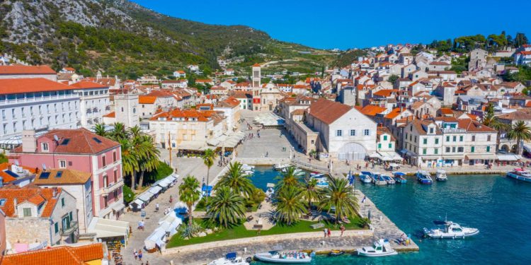 Slobodna Dalmacija – Slovenka: ‘Nema žive duše, a pivo 8,5 eura. Gledam i cijenu špageta… To nije normalno!’; ovaj joj je detalj zasmetao