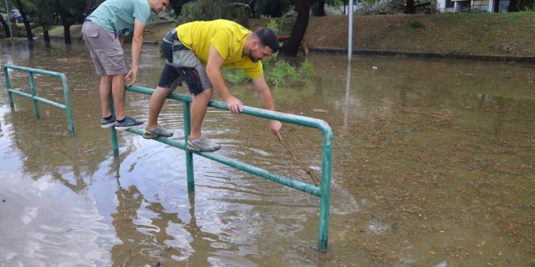 Slobodna Dalmacija – Splićani koji su uslijed nevremena ostali bez struje u očaju zovu HEP. Vijesti nisu dobre: ‘Ne nadajte se…’
