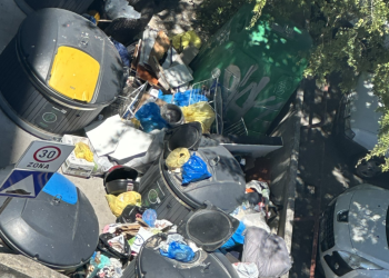 Slobodna Dalmacija – Splićanin nam se požalio na problem s odvozom smeća na Pujankama: ‘Nije redovit, nagomilava se oko spremnika…’