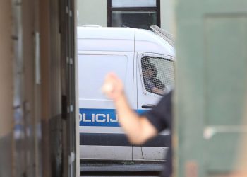 Slobodna Dalmacija – Splićanin prijetio bivšoj partnerici; dobacivao uvrede iz vozila, a onda slao stravične poruke. Sad je na psihijatriji