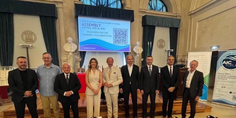 Slobodna Dalmacija – Split opet vodi regiju: HGK-Županijska komora Split preuzela predsjedanje Forumom jadransko-jonskih gospodarskih komora