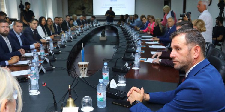 Slobodna Dalmacija – Što za Split znači odluka splitskog Mosta? HDZ bi najviše profitirao u slučaju novih izbora, a planove ima i opozicija