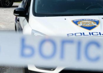 Slobodna Dalmacija – Strava u Splitu: 43-godišnjakinja u stanu držala muškarca (67) kao roba?! Policija upala, našla ga u užasnom stanju