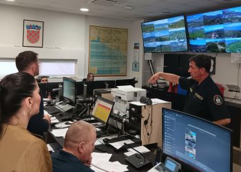 Slobodna Dalmacija – Šuta sa zamjenicima danas kod splitskih vatrogasaca: ‘Brzina vaše reakcije bila je izuzetna, hvala na svemu što radite!’