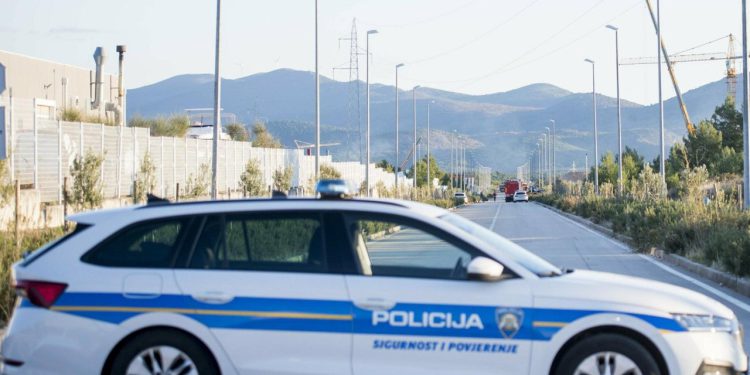 Slobodna Dalmacija – Tragična smrt dječaka zavila u crno hrvatski kraj; slijetanje motociklom bilo je kobno: ‘Nisu svjesna odgovornosti…’