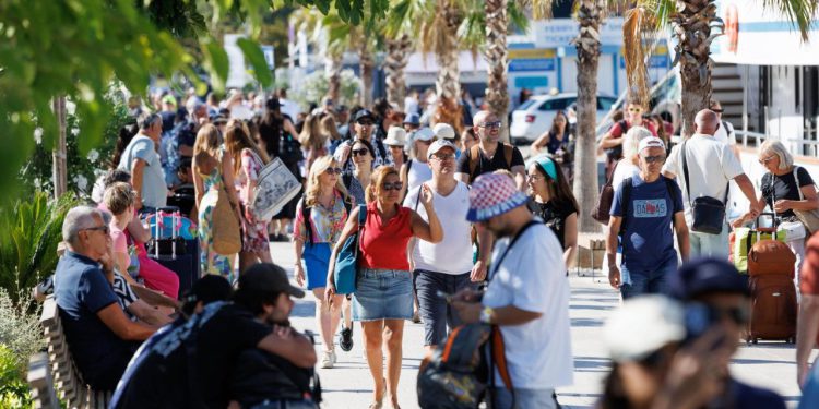 Slobodna Dalmacija – Turistkinja opisala ružno iskustvo u Splitu, s mužem iznajmila sobu: ‘Došla je, ugasila klimu! A zbog ovog se naljutila’