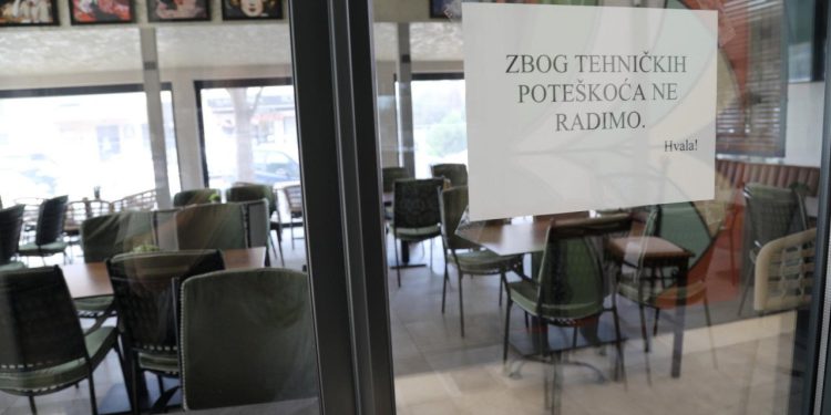 Slobodna Dalmacija – Ugostitelji na udaru inspekcija, našli im teške propuste!; ‘Zatvaram i svima dajem otkaz, opalili su mi golemu kaznu!’