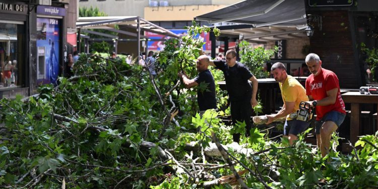 Slobodna Dalmacija – VIDEO Ovako su se vatrogasci pokušavali probiti kroz Split! Sve je bilo zakrčeno; ‘platila’ i jedrilica