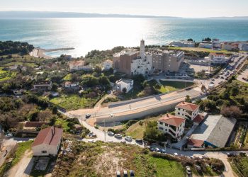 Slobodna Dalmacija – Vozači oprez! U ponedjeljak je u Splitu na snazi privremena regulacija prometa u zoni križanja Bušićeve i Zajčeve