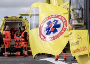 Slobodna Dalmacija – Zahvalni pacijent iz Švicarske poslao poruku medicinarima iz Šibenika i Splita: ‘Spasili ste mi život, vi ste heroji’