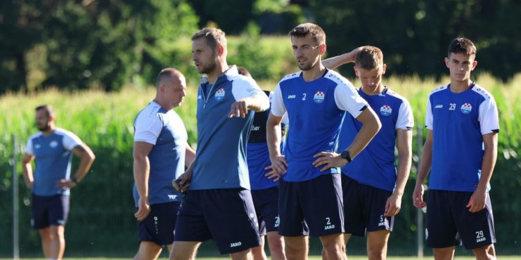 Sportske novosti – Farmaceuti se pripremaju u miru i tišini, izvan stroja je samo pojačanje iz Šibenika