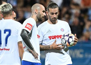 Sportske novosti – Garcia šokirao s udarnom postavom Hajduka i pokazao da nije opterećen ni imenima i godinama!