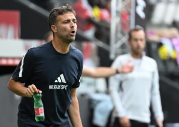 Sportske novosti – Hajduk je izbjegao minu, očito je bolji, ali moramo se zapitati: Zašto si je ovo dopustio u tako važnoj utakmici?