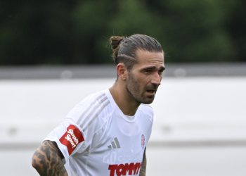 Sportske novosti – Hajduk se oglasio i za sve okrivio zaštitare: ‘Poduzet ćemo pravne korake’