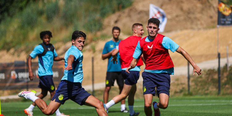 Sportske novosti – ‘Kaj si dosadan, ne zanimaju nas Rijeka i Hajduk!’ U Dinamu ne pričaju o transferima rivala