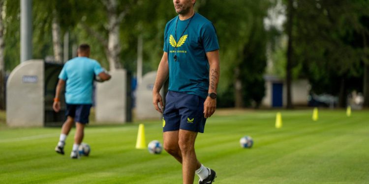 Sportske novosti – Leko otkrio koje je novosti Španjolac uveo u Dinamovu školu: ‘Dečki uživaju kad ih gleda Boban’