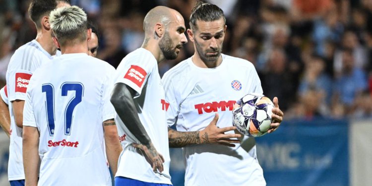 Sportske novosti – Na europskoj karti Torcida je poznatija nego Hajduk! Splićani su predugo u agoniji, sve osim prolaza bio bi