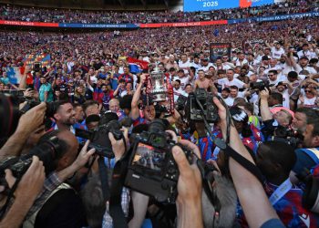 Sportske novosti – Nedavno slavili povijesni uspjeh, sad strahuju od crnog scenarija. I priželjkuju izbacivanje velikana?!