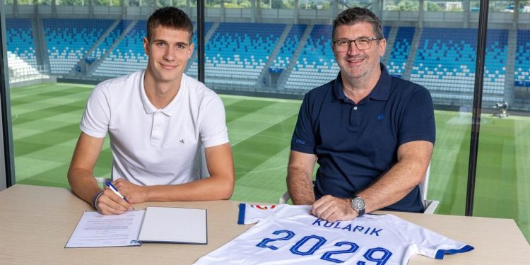 Sportske novosti – Osijek ugovorom do 2029. vezao jednog od najvećih talenata! ‘Ovo je poseban osjećaj, moje vrijeme uskoro dolazi’