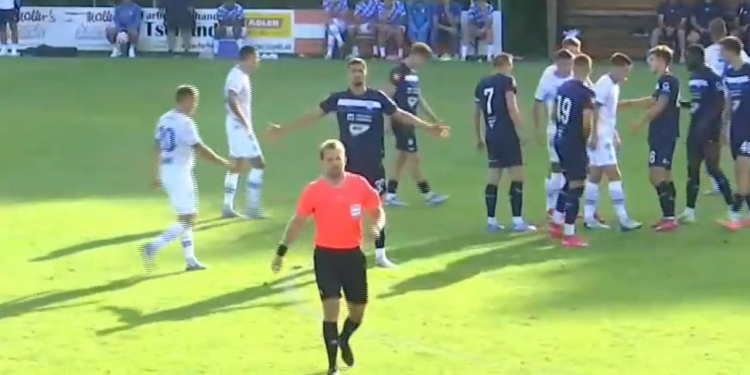 Sportske novosti – Pogledajte trenutak kaosa na Osijekovoj utakmici! Kad je vidio što se događa, sudac se pokupio u svlačionicu