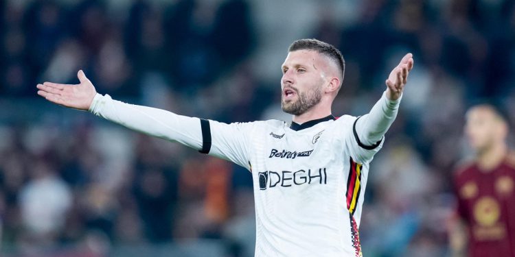 Sportske novosti – ‘Rebića mole kao da je svetac, a zapravo ucjenjuje Hajduk. Livaja i on su nebo i zemlja’