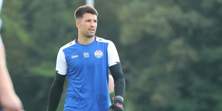 Sportske novosti – Reprezentativac BiH ima velike ambicije s Farmaceutima: ‘U Slavenu se ide jako, a ja želim postati stup obrane’