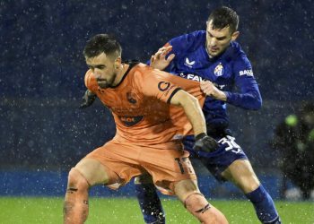 Sportske novosti – Sve je bliže veliki okršaj: Ne bude li Jakupović mogao, Osijek će na Dinamo s novom devetkom!