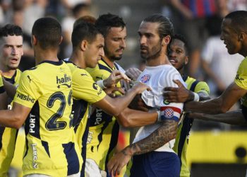 Sportske novosti – Svi Livajini incidenti: Tukao se sa suigračima, svađao s navijačima, a ‘vruća glava’ sputala mu je talent